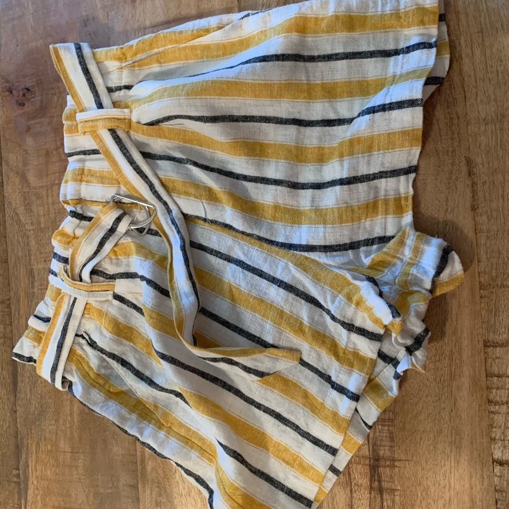 Paper bag linen blend short with belt